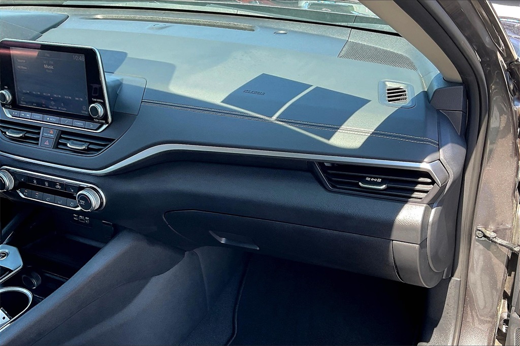 2022 Nissan Altima 2.5 SV - Photo 12