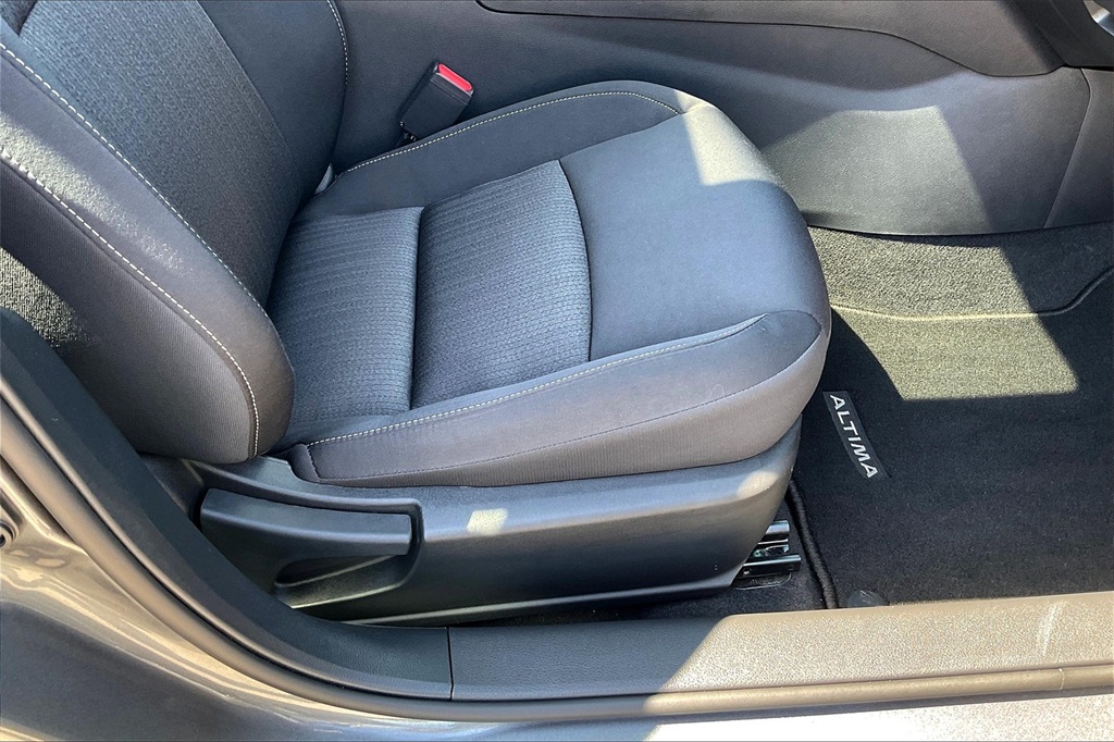 2022 Nissan Altima 2.5 SV - Photo 36