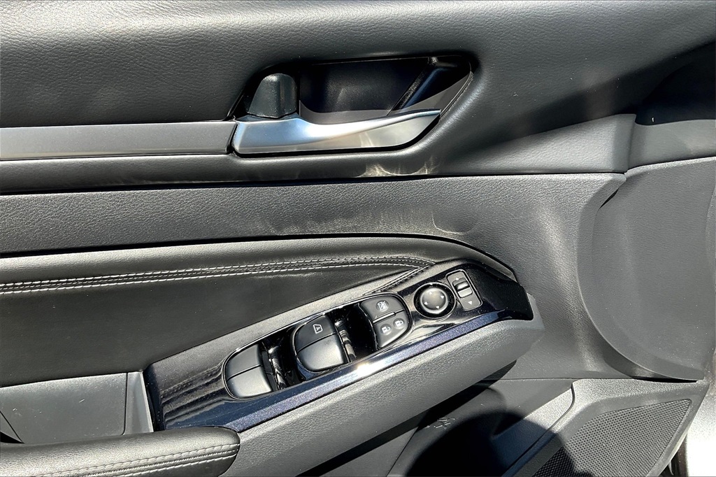 2022 Nissan Altima 2.5 SV - Photo 37