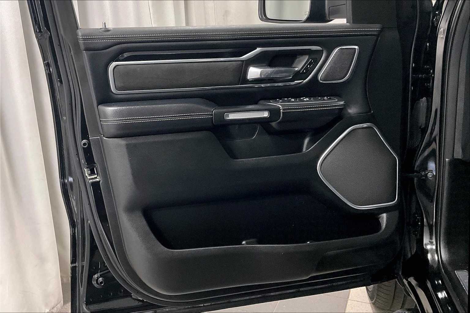 2022 Ram 1500 Laramie - Photo 9