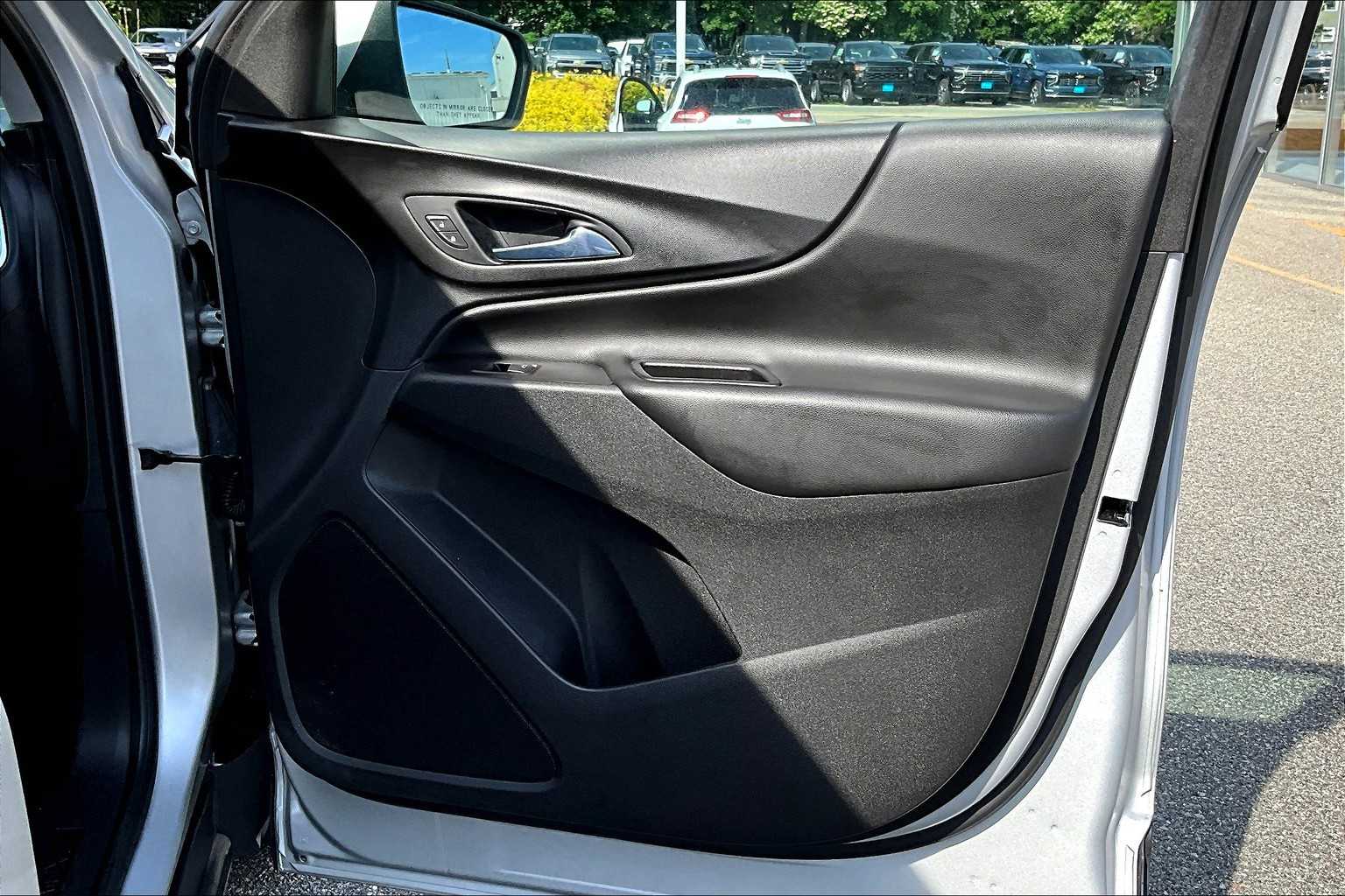 2020 Chevrolet Equinox LT - Photo 12