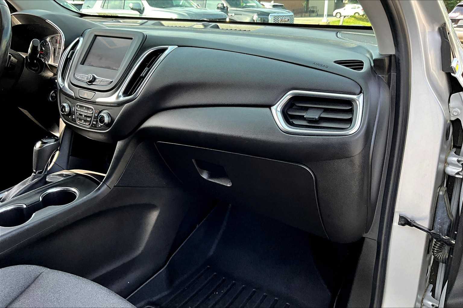 2020 Chevrolet Equinox LT - Photo 13