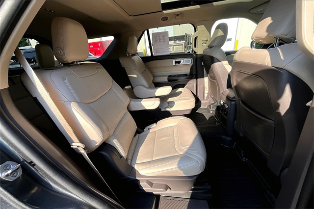 2020 Ford Explorer Platinum - Photo 23