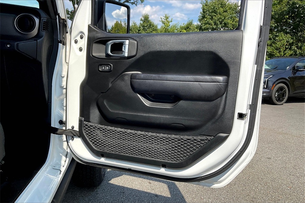 2021 Jeep Gladiator Sport - Photo 11