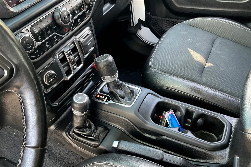 2021 Jeep Gladiator Sport - Photo 19