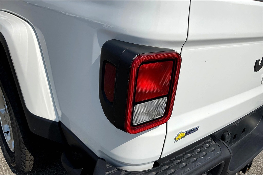 2021 Jeep Gladiator Sport - Photo 30