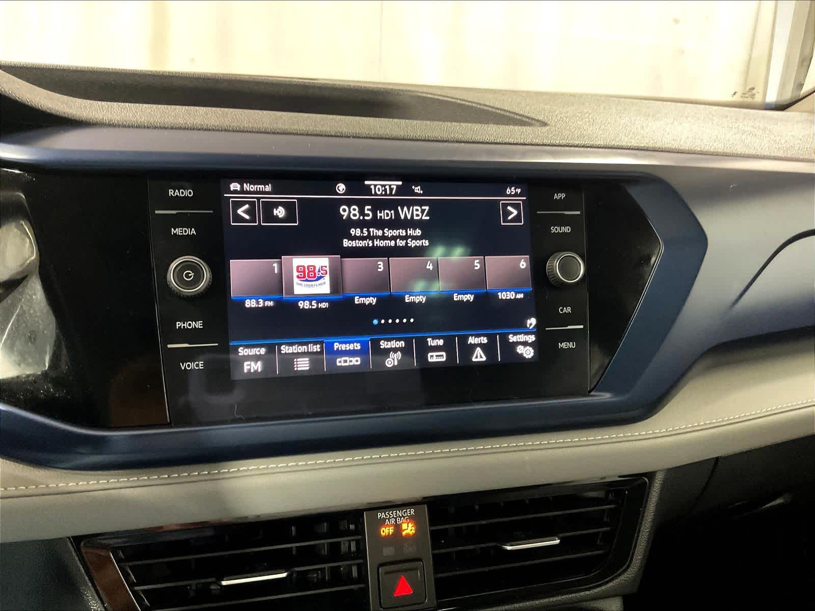 2024 Volkswagen Taos SE - Photo 19