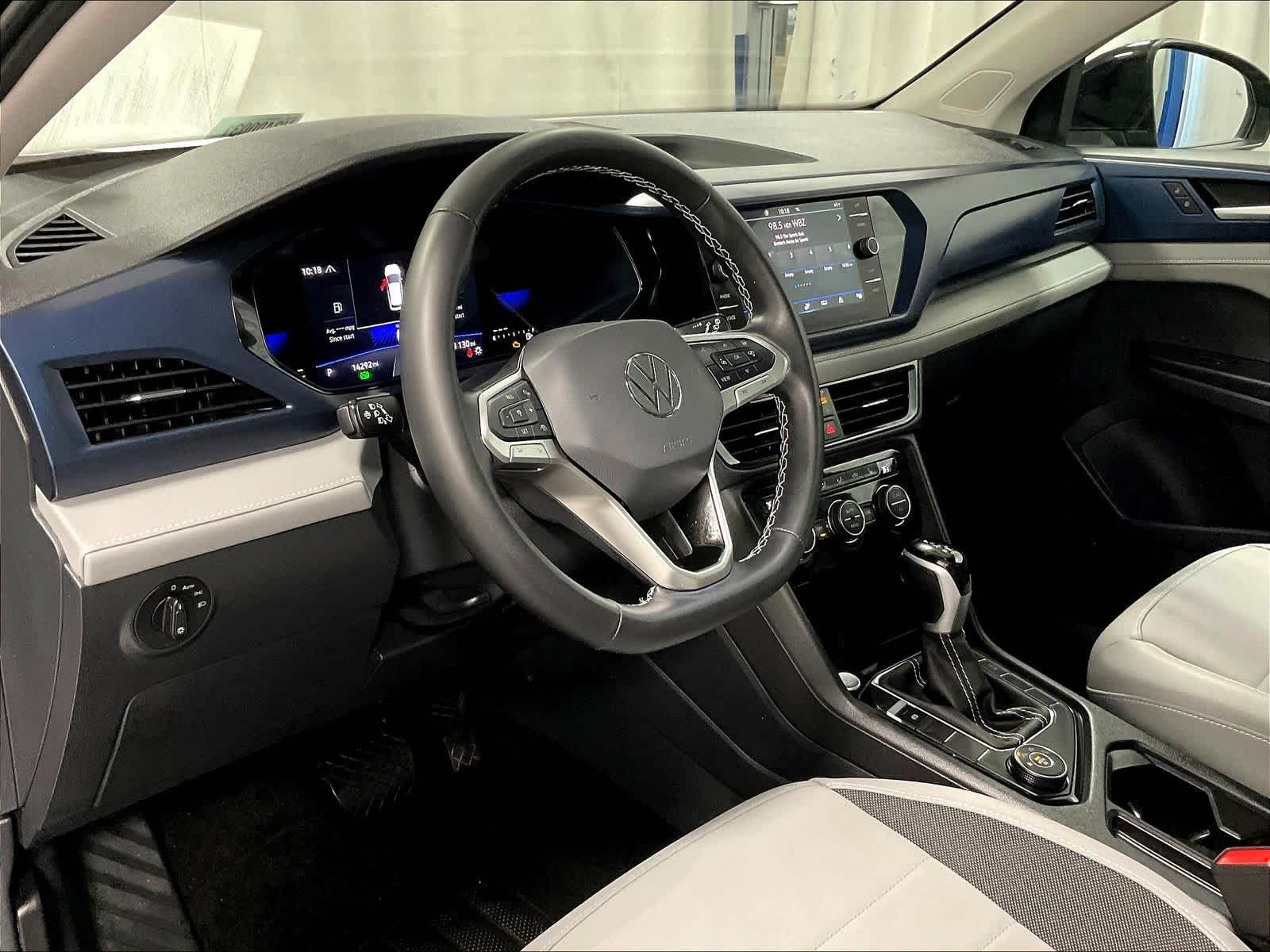 2024 Volkswagen Taos SE - Photo 8