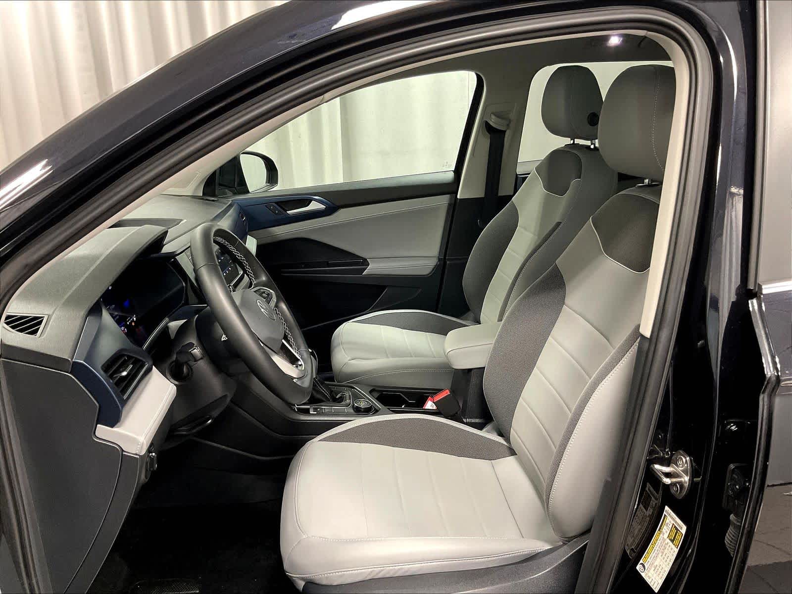 2024 Volkswagen Taos SE - Photo 10