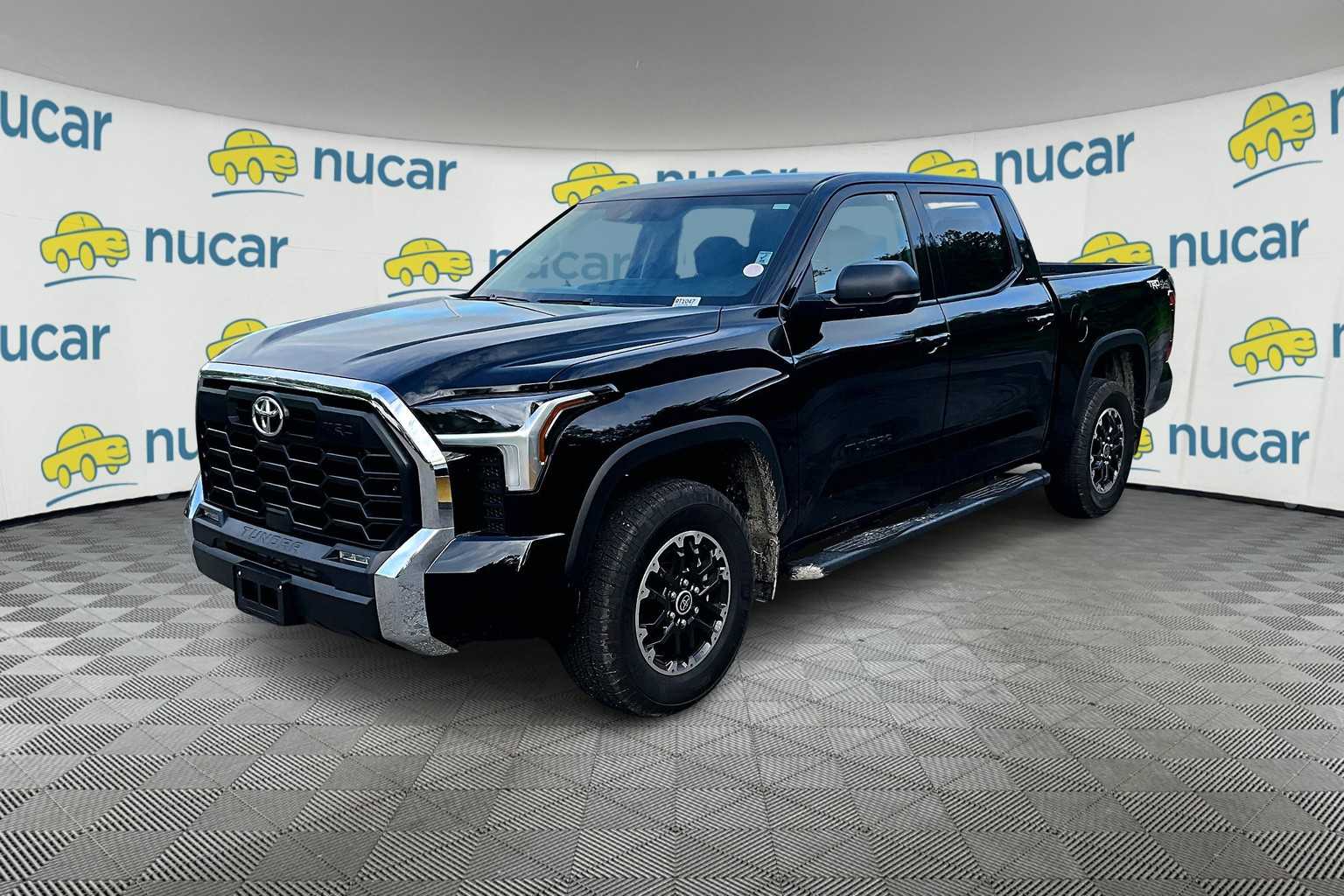 2024 Toyota Tundra SR5 - Photo 2