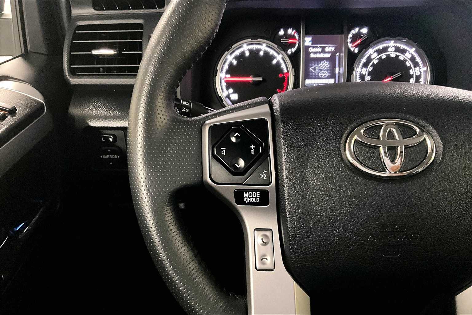 2022 Toyota 4Runner Limited - Photo 23