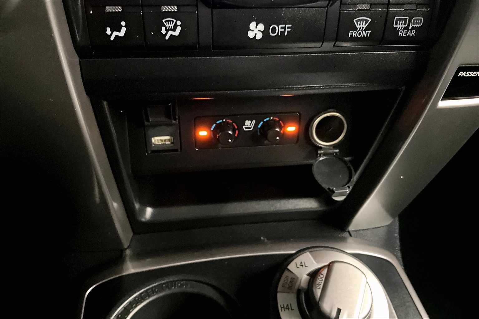 2022 Toyota 4Runner Limited - Photo 27