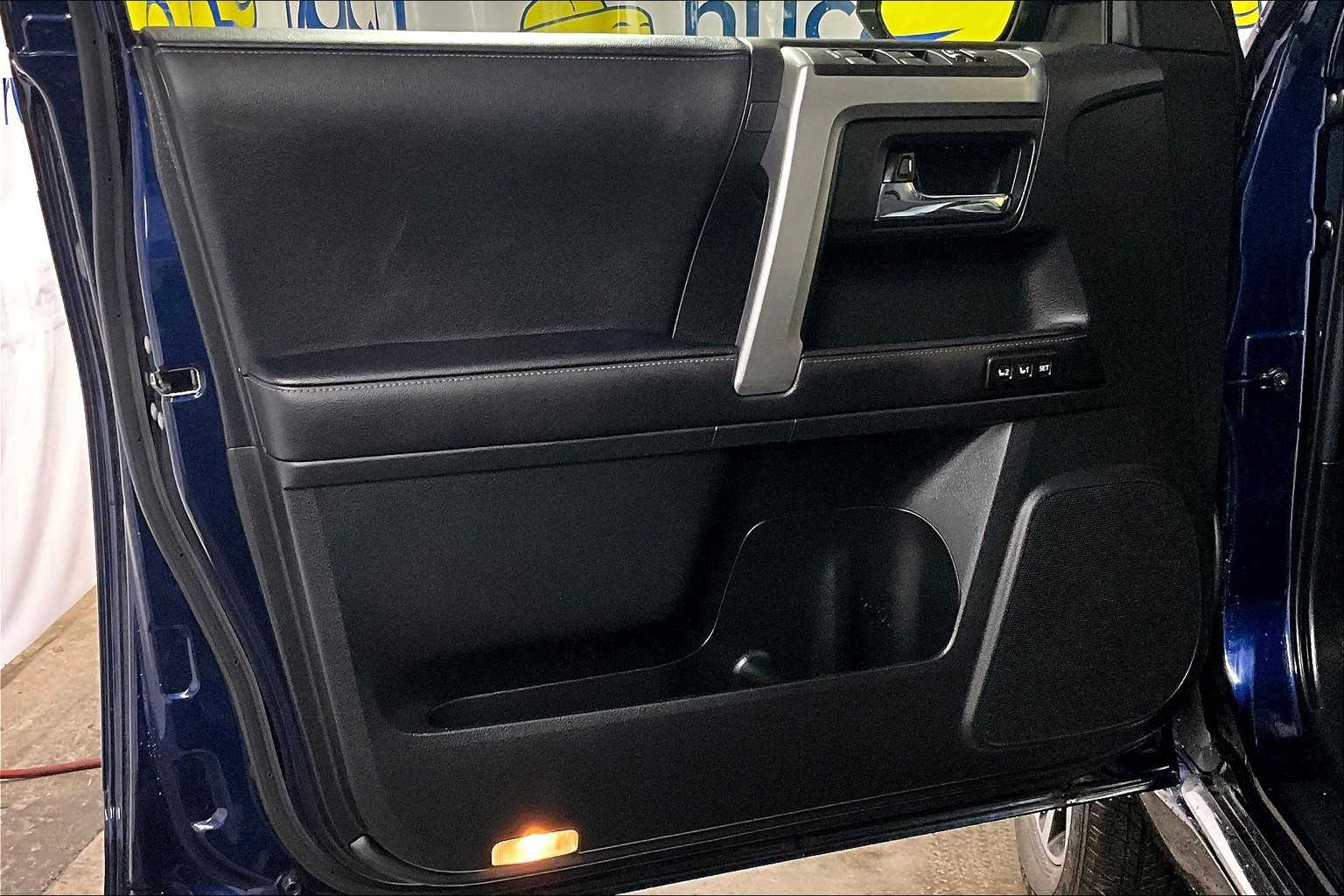 2022 Toyota 4Runner Limited - Photo 9