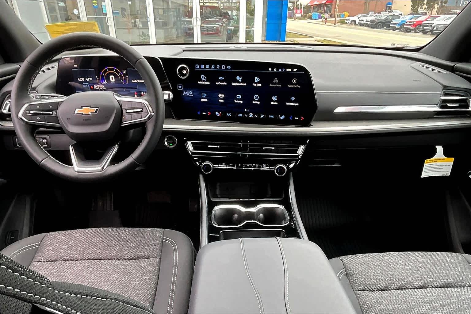 2025 Chevrolet Traverse AWD LT - Photo 12
