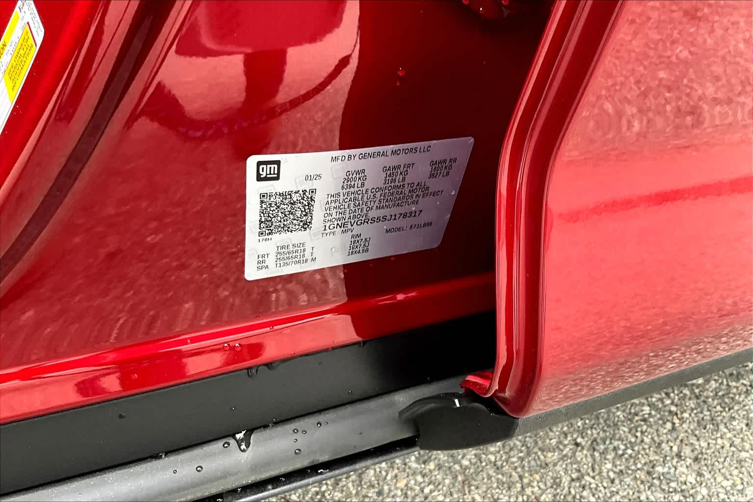 2025 Chevrolet Traverse AWD LT - Photo 17