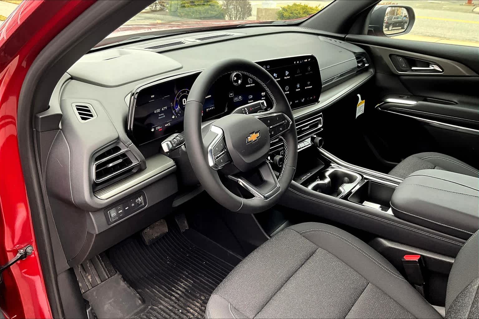2025 Chevrolet Traverse AWD LT - Photo 9