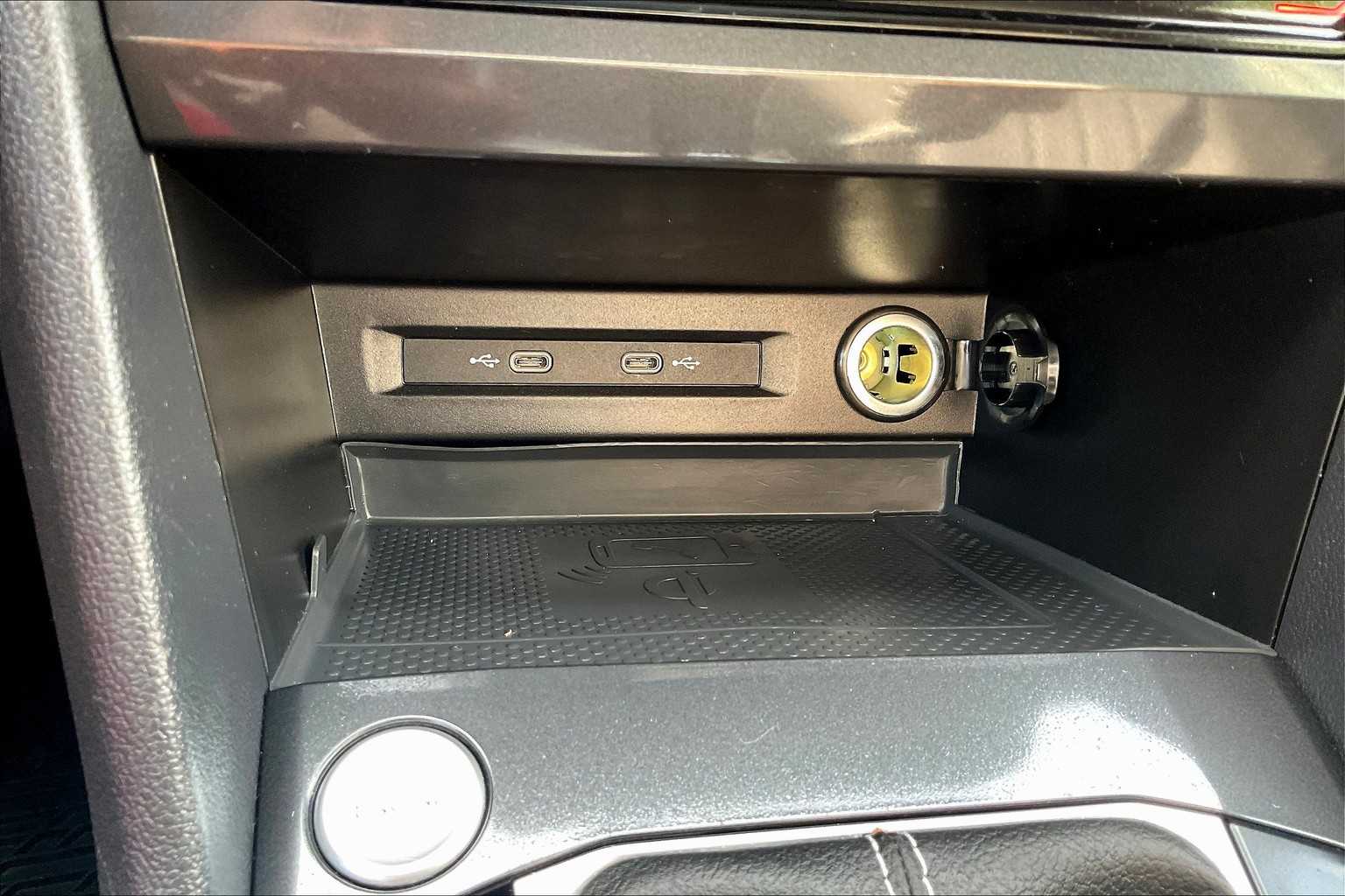2022 Volkswagen Tiguan SE - Photo 26