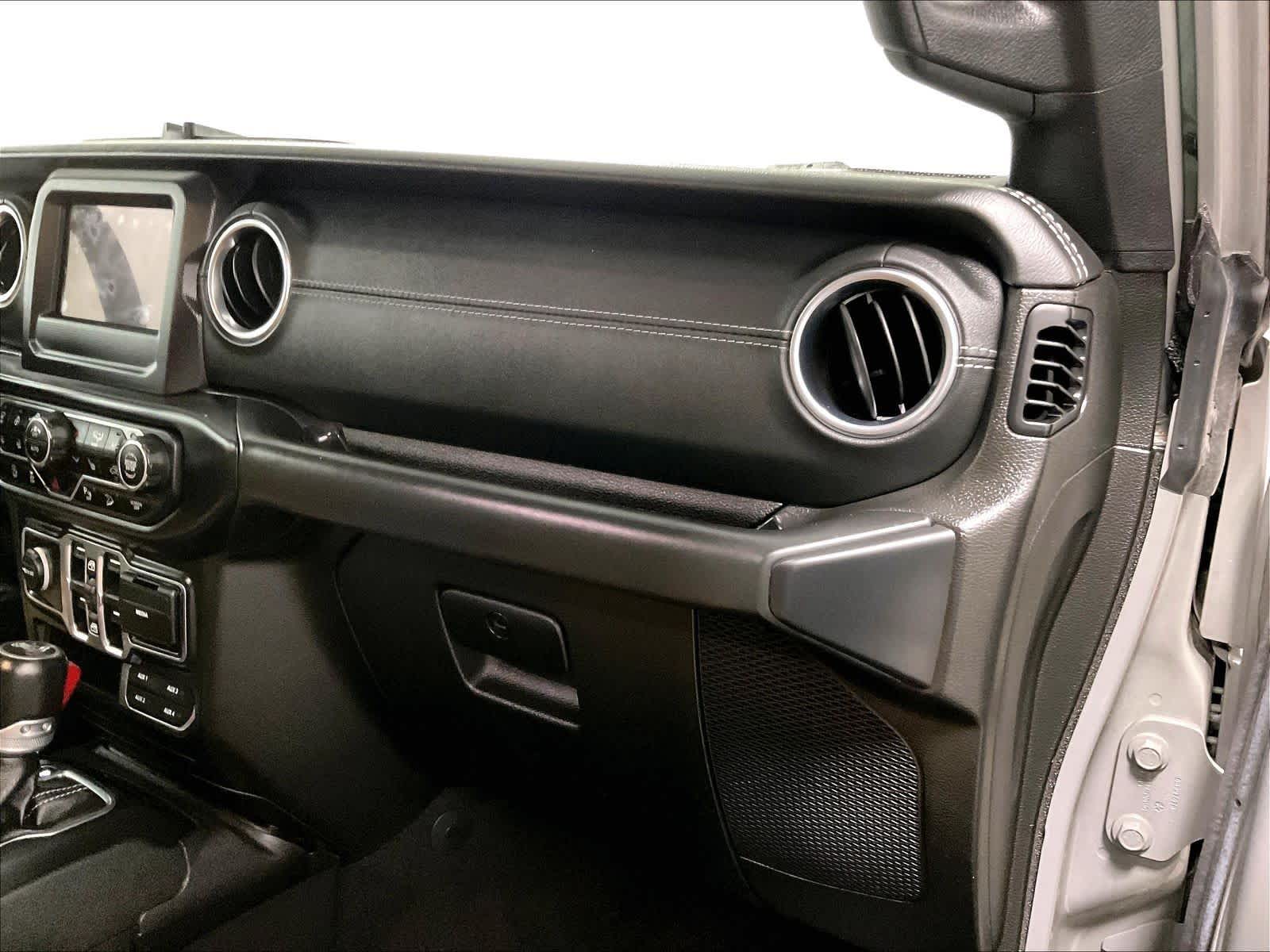 2020 Jeep Wrangler Unlimited Sahara - Photo 13