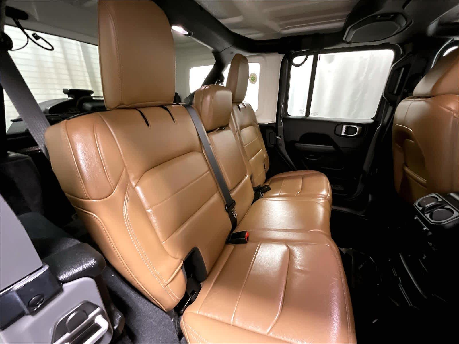 2020 Jeep Wrangler Unlimited Sahara - Photo 16