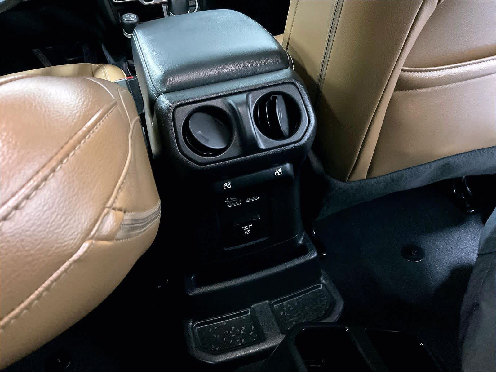 2020 Jeep Wrangler Unlimited Sahara - Photo 27