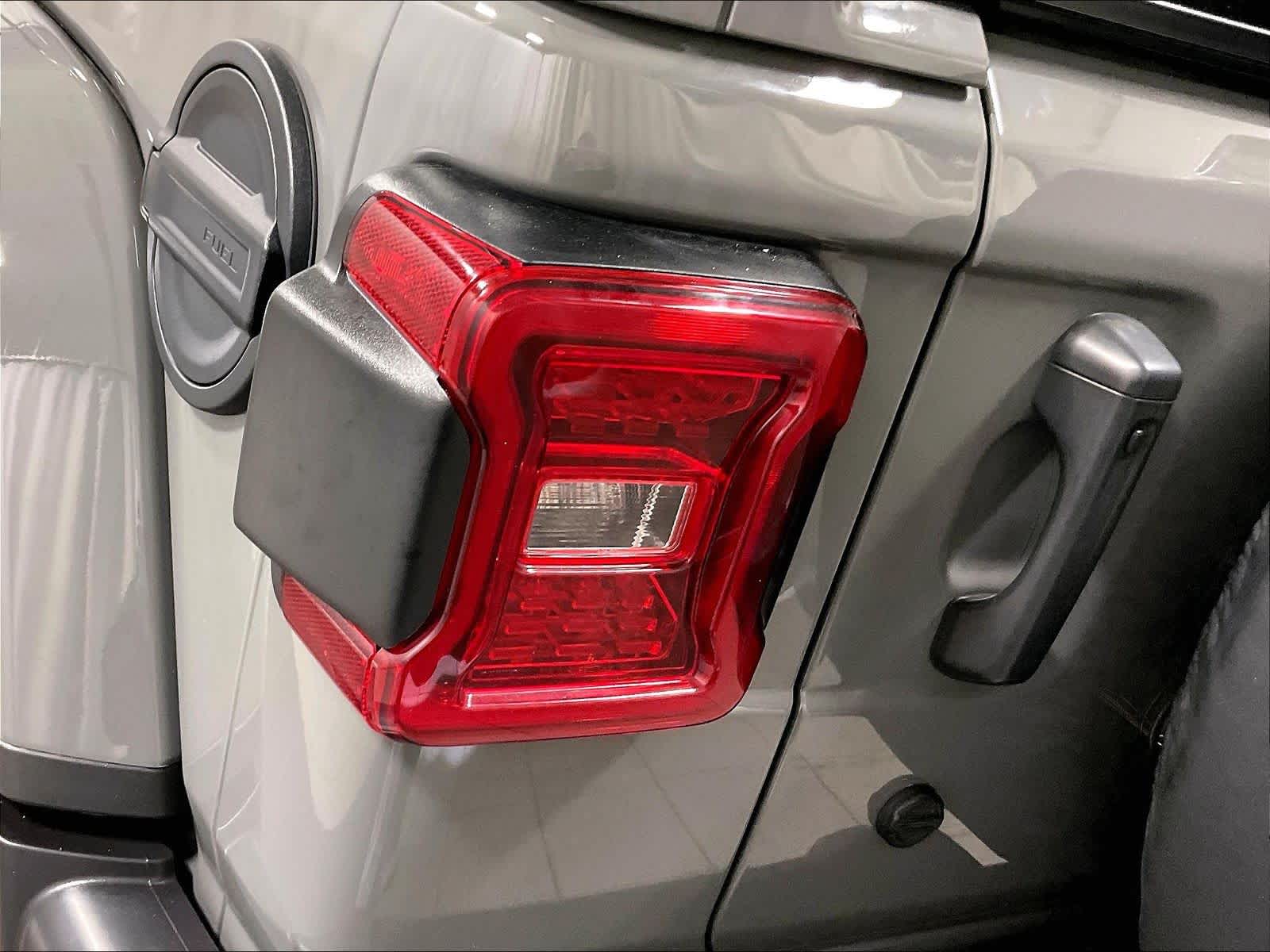 2020 Jeep Wrangler Unlimited Sahara - Photo 32