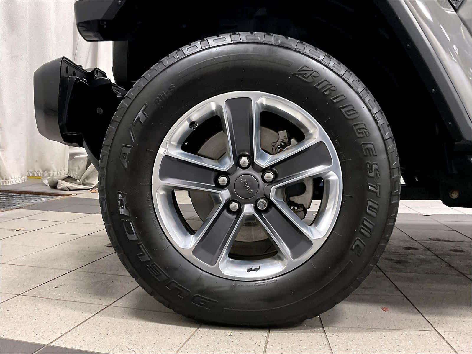 2020 Jeep Wrangler Unlimited Sahara - Photo 7