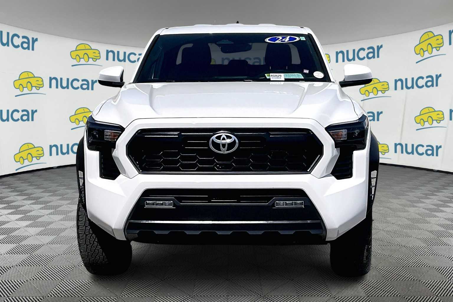 2024 Toyota Tacoma TRD Off Road - Photo 2