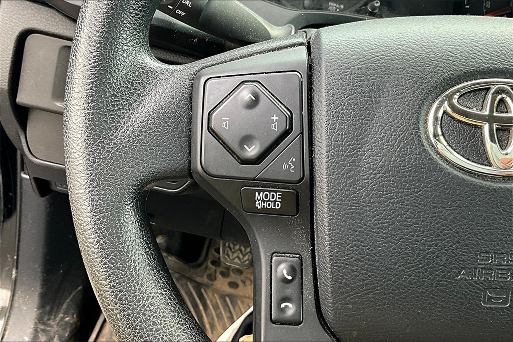 2017 Toyota Tacoma Access Cab 4x4 - Photo 11