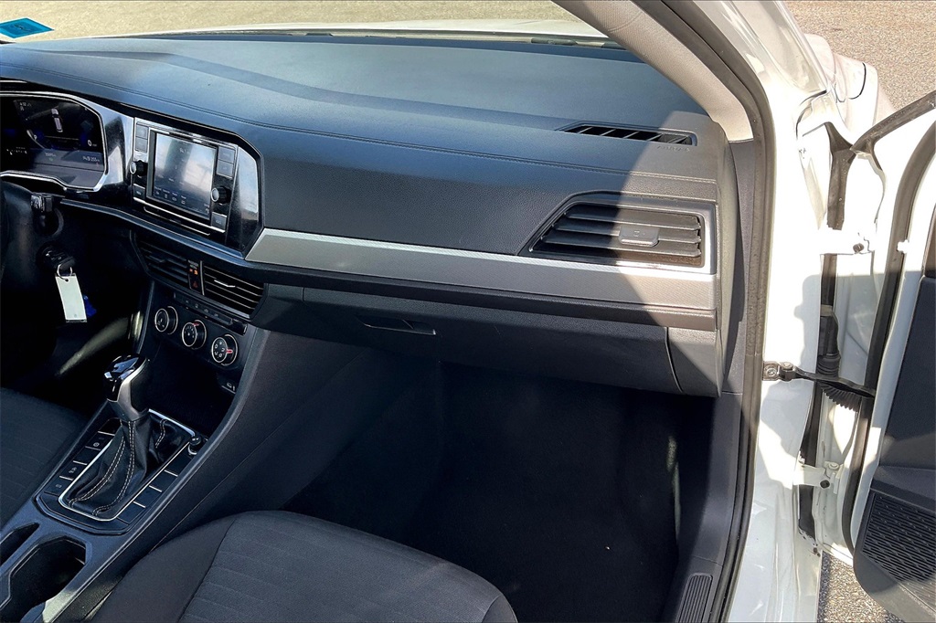 2024 Volkswagen Jetta 1.5T S - Photo 12