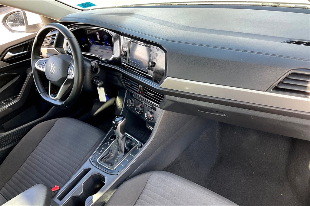 2024 Volkswagen Jetta 1.5T S - Photo 13