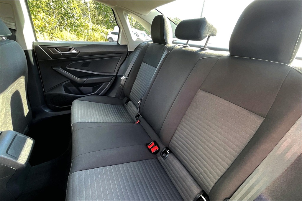 2024 Volkswagen Jetta 1.5T S - Photo 14