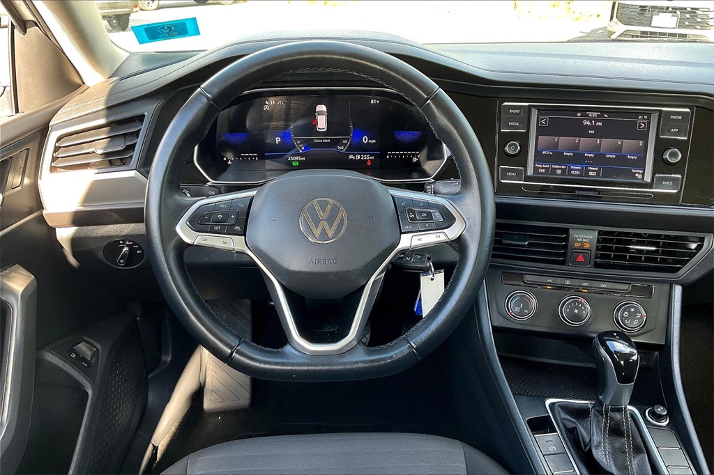 2024 Volkswagen Jetta 1.5T S - Photo 16