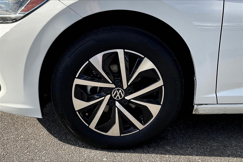 2024 Volkswagen Jetta 1.5T S - Photo 7