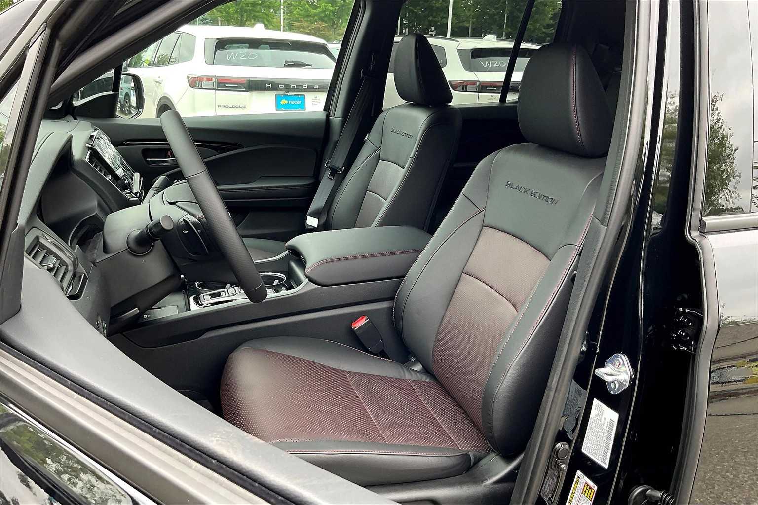 2025 Honda Ridgeline Black Edition - Photo 11