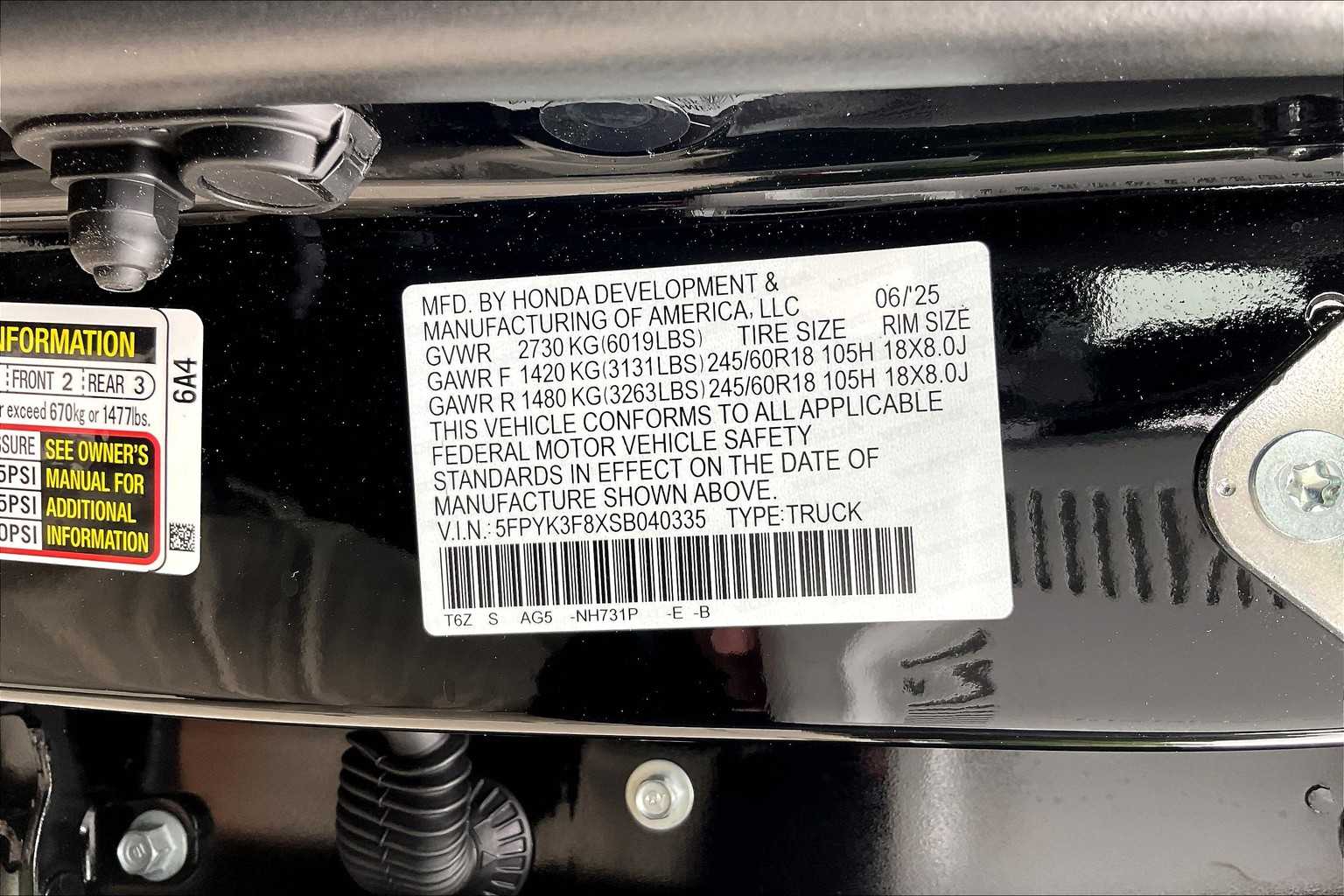 2025 Honda Ridgeline Black Edition - Photo 17