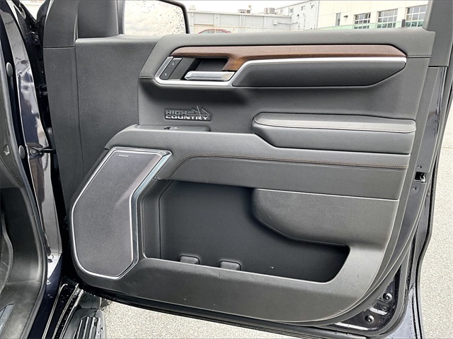 2022 Chevrolet Silverado 1500 High Country - Photo 12