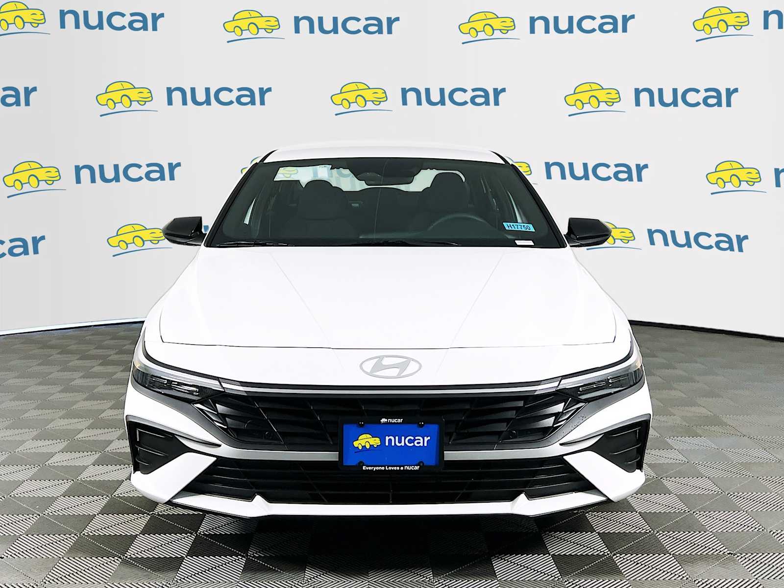 2025 Hyundai Elantra SEL Sport - Photo 2