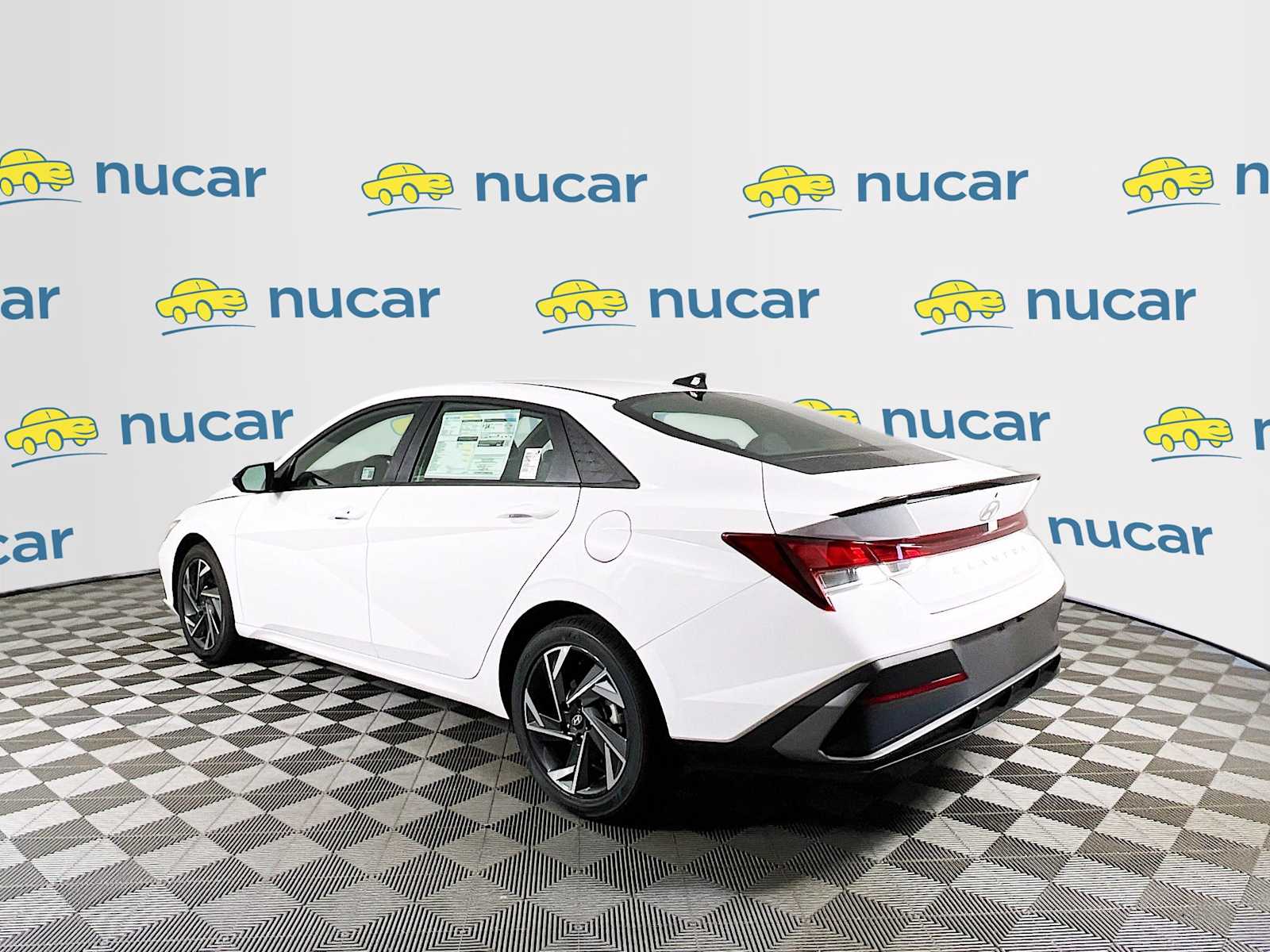 2025 Hyundai Elantra SEL Sport - Photo 4