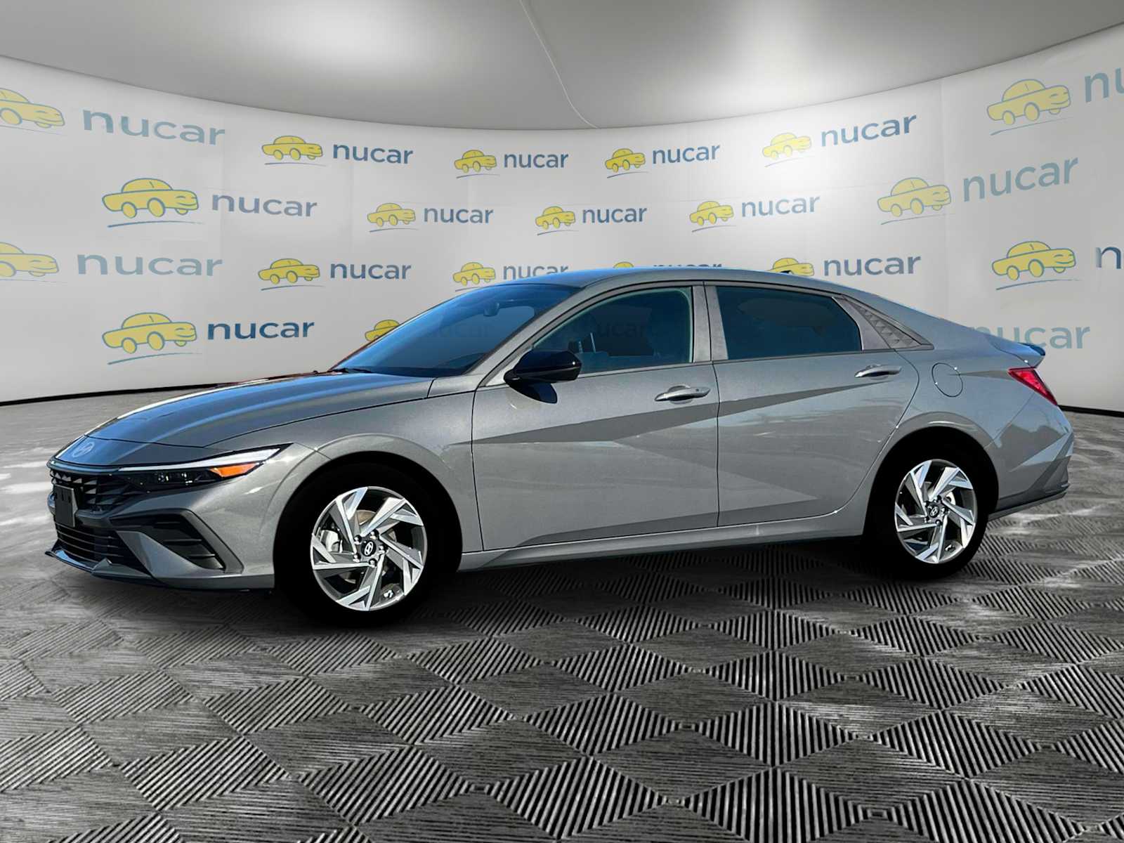 2025 Hyundai Elantra SEL Sport - Photo 3