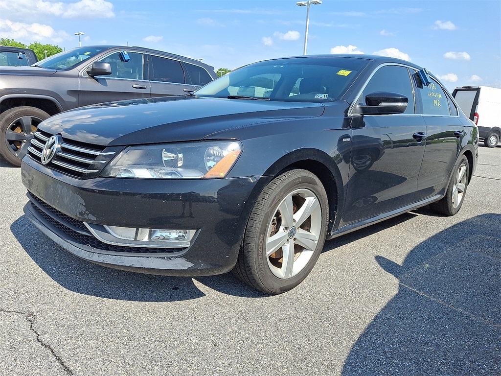 2015 Volkswagen Passat 1.8T Limited Edition - Photo 3