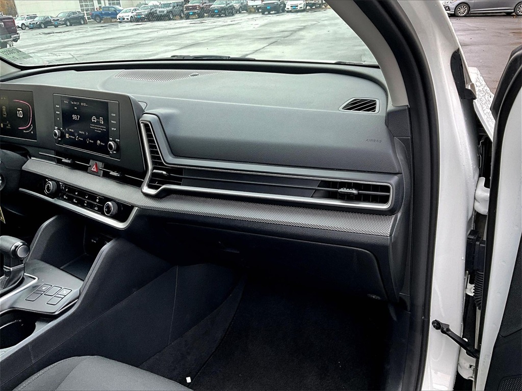 2024 Kia Sportage LX - Photo 13
