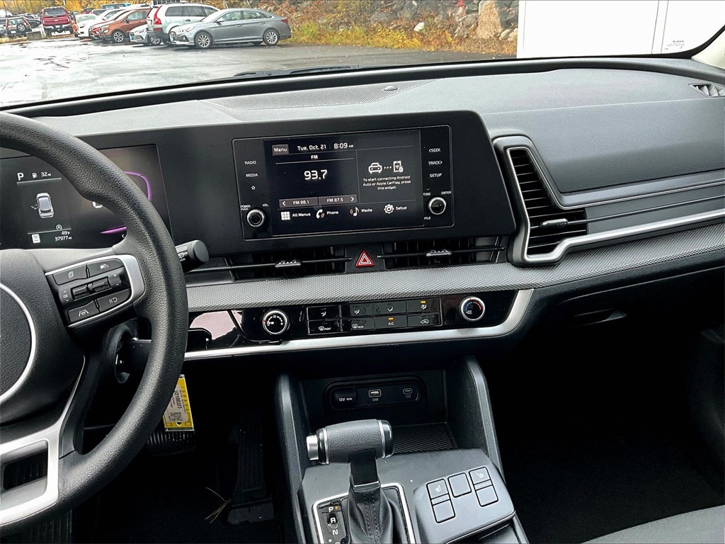 2024 Kia Sportage LX - Photo 18