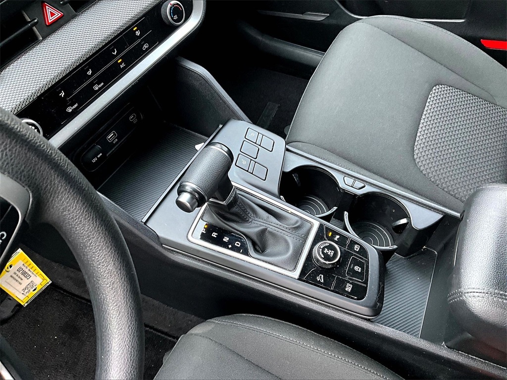 2024 Kia Sportage LX - Photo 20