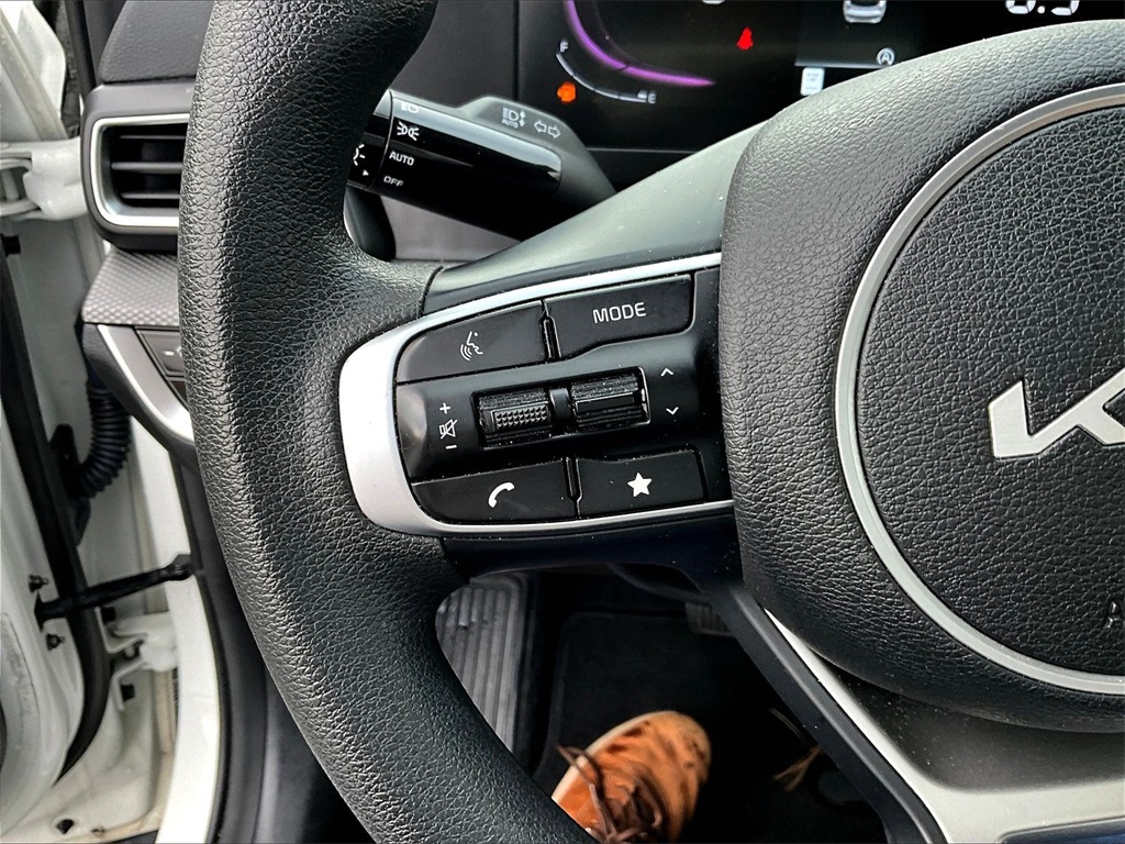 2024 Kia Sportage LX - Photo 22