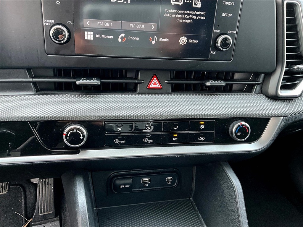 2024 Kia Sportage LX - Photo 25