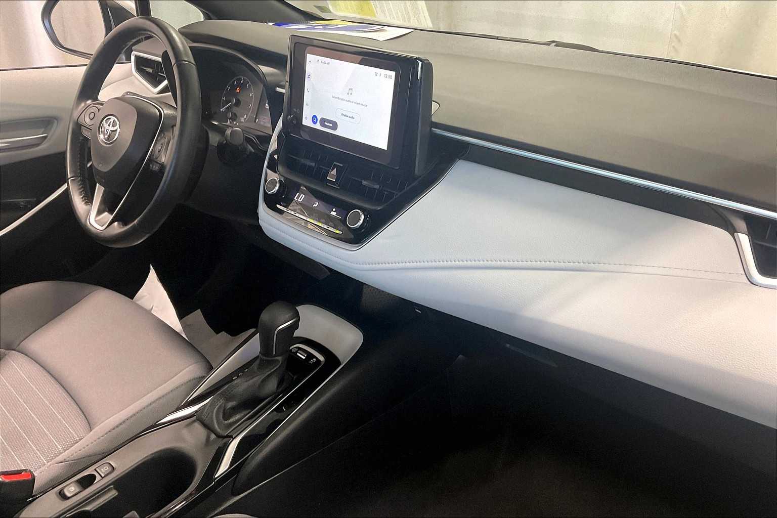 2023 Toyota Corolla SE - Photo 14