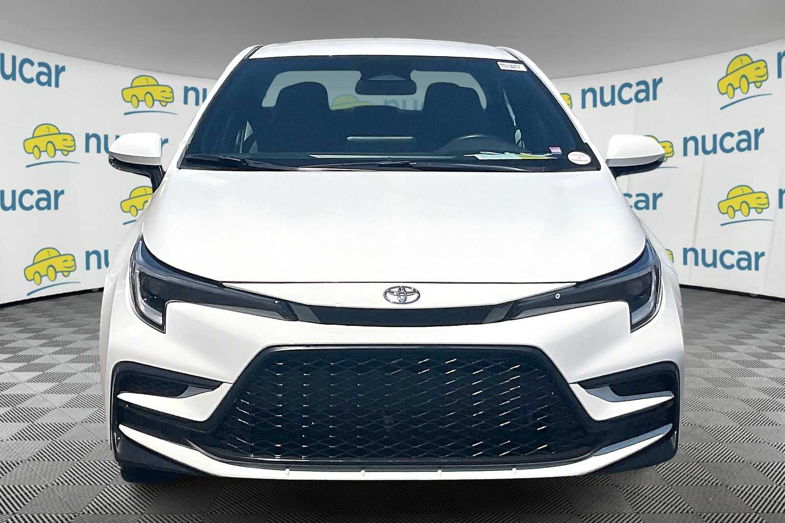 2023 Toyota Corolla SE - Photo 2