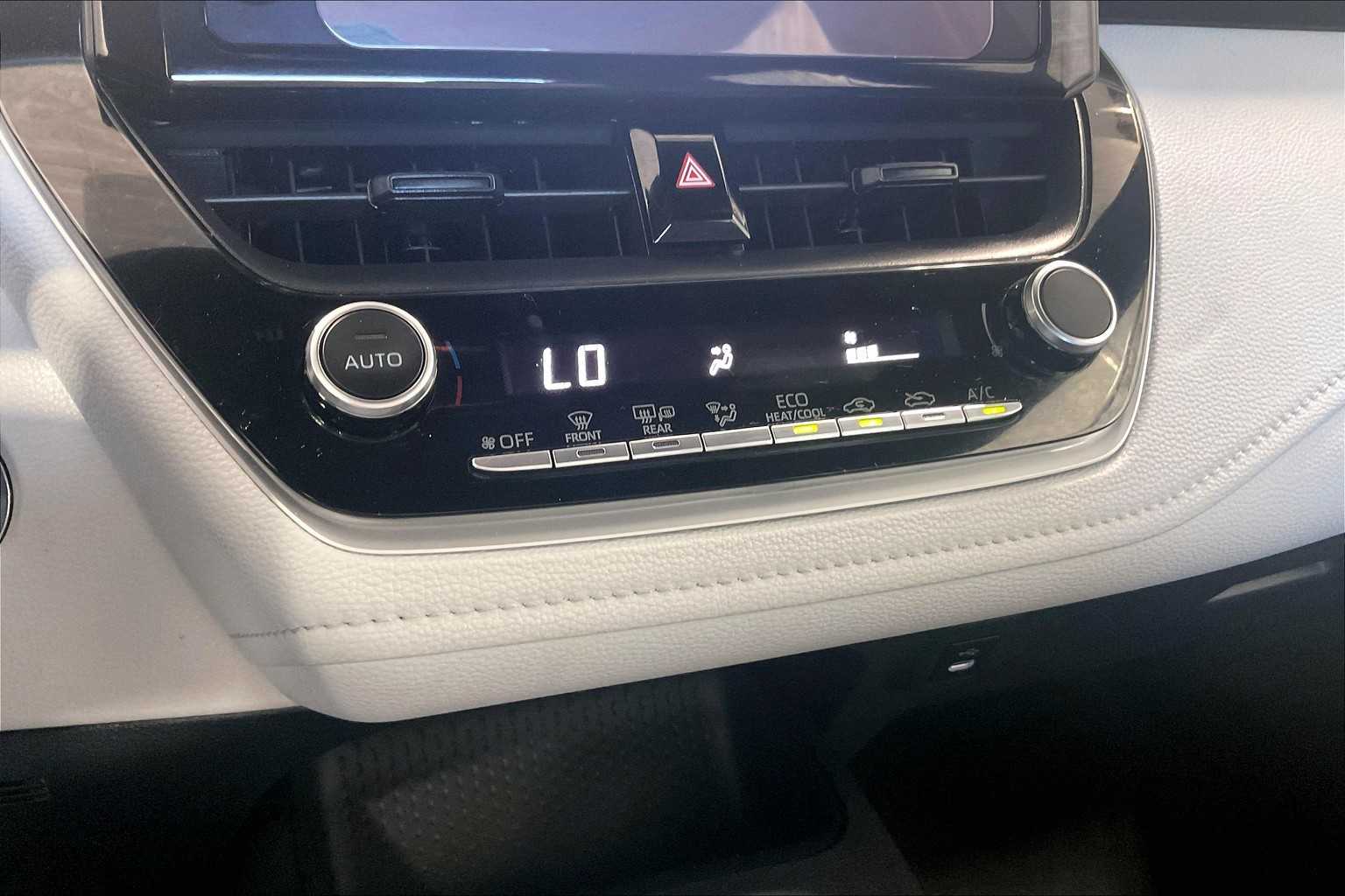 2023 Toyota Corolla SE - Photo 25