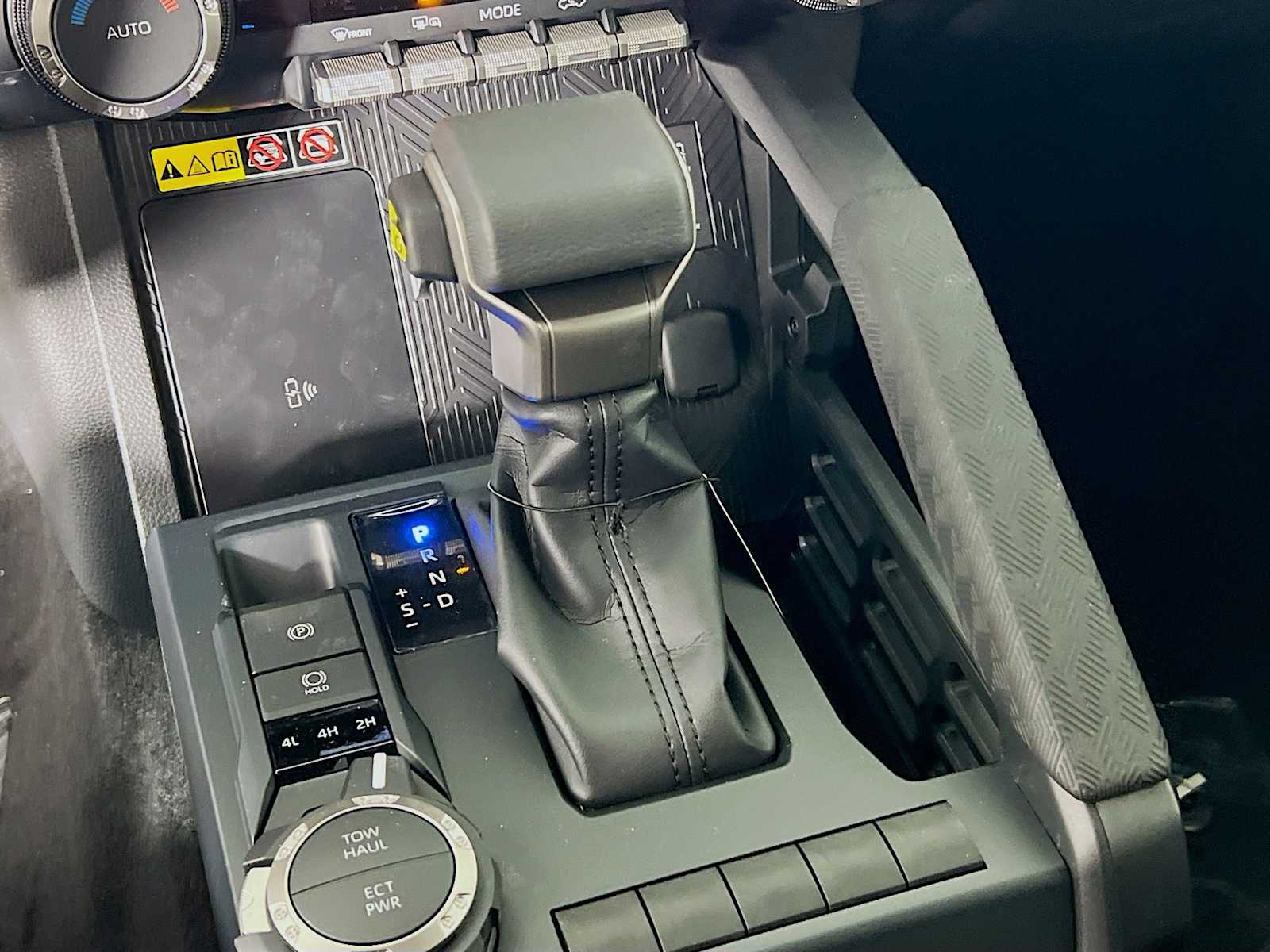 2026 Toyota Tacoma SR5 - Photo 11