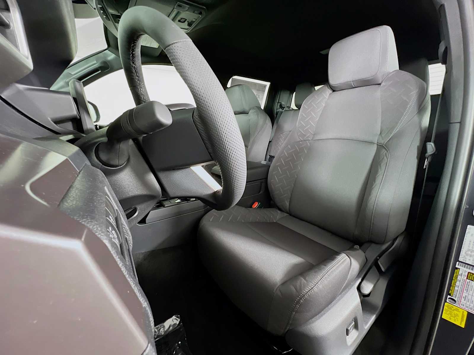 2026 Toyota Tacoma SR5 - Photo 12